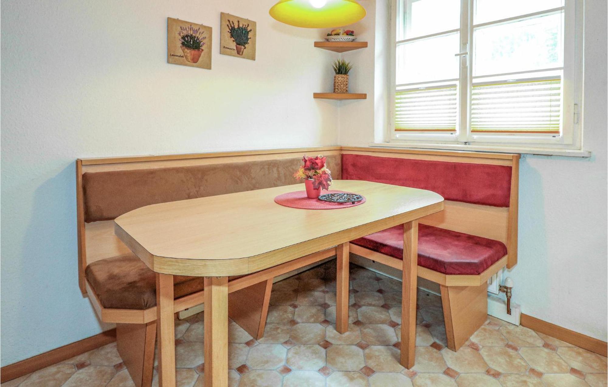 Ferienwohnung Mit Seeblick Aldrans Luaran gambar