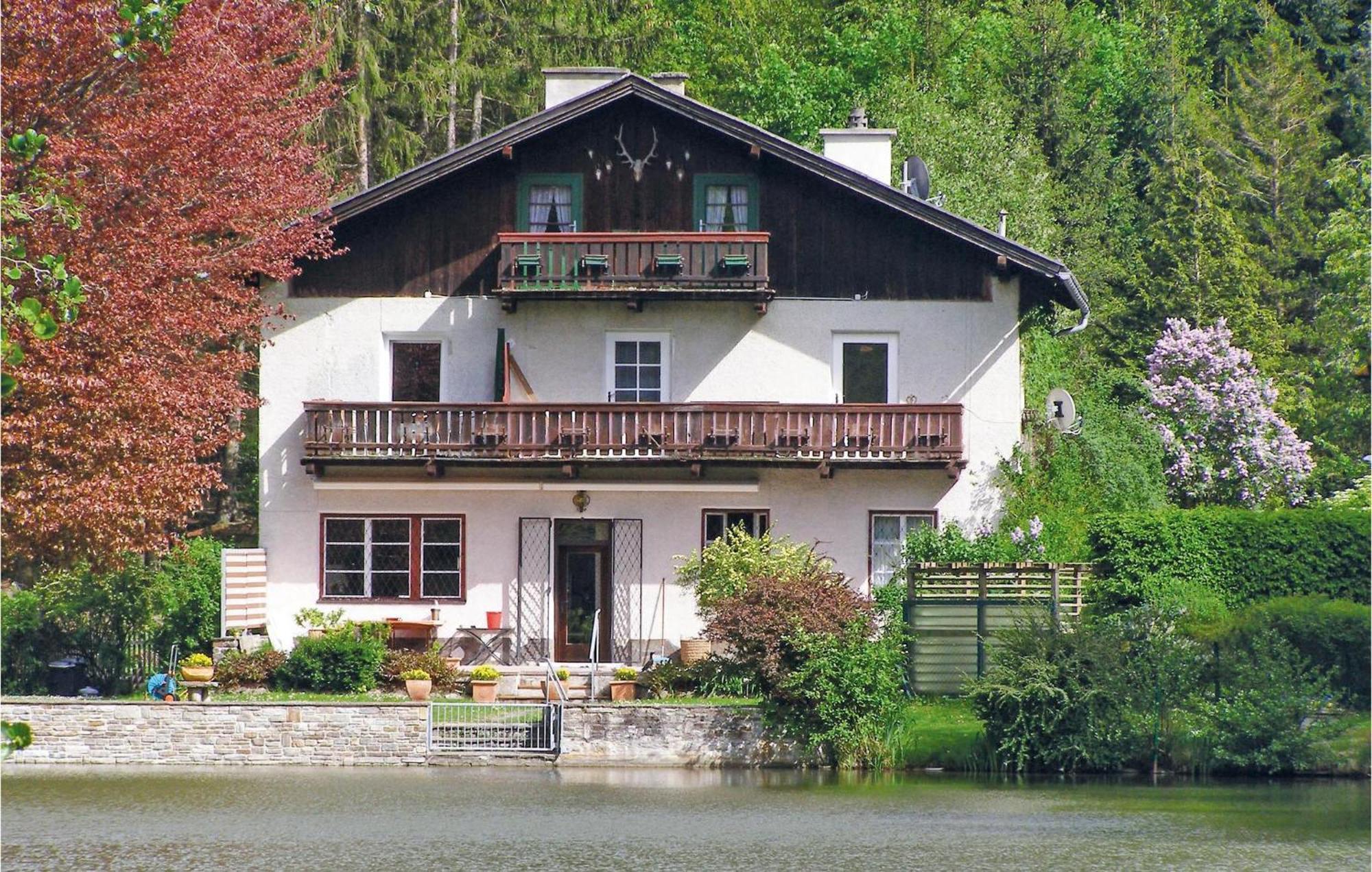 Ferienwohnung Mit Seeblick Aldrans Luaran gambar